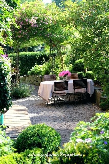 Sitzplatz im garten bauen