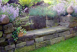 Naturstein feuerstelle