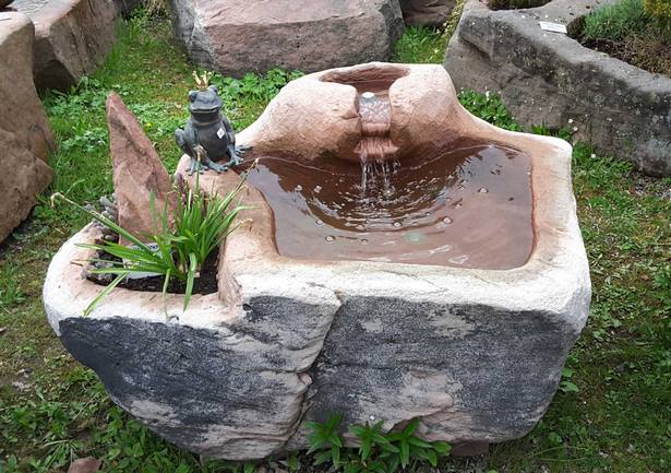 Quellbrunnen garten