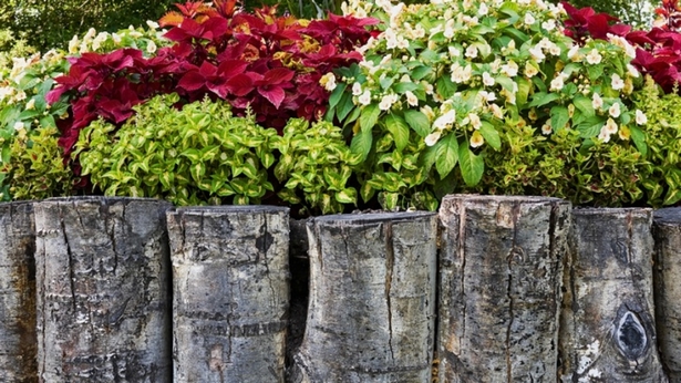 Stützmauer Blumenbeet Ideen