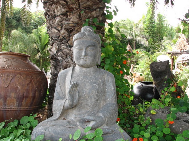 Gartengestaltung mit buddha