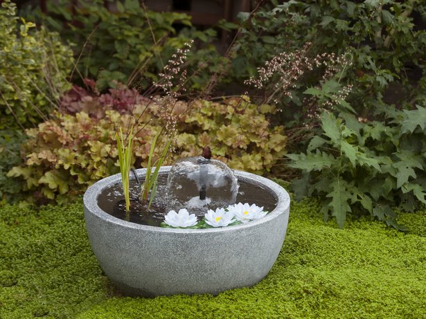 Wasserspiel für garten