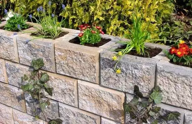 betonblock-gartenmauer-designs-78_17-11 Betonblock Gartenmauer Designs