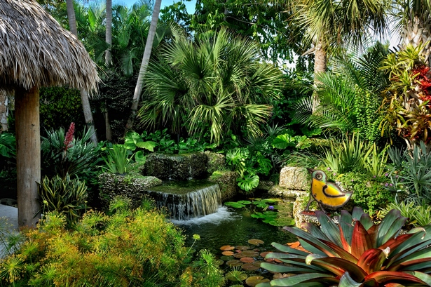 kleine-hinterhof-tropische-landschaftsgestaltung-ideen-67_18 Small backyard tropical landscaping ideas