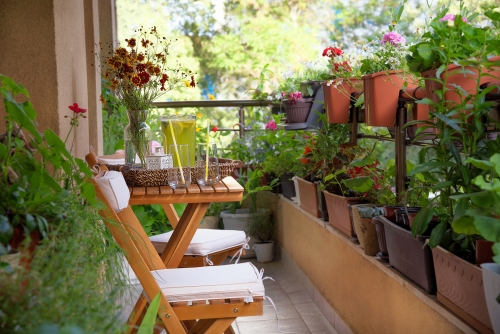 kleine-wohnung-terrasse-garten-ideen-81_11 Small apartment patio garden ideas