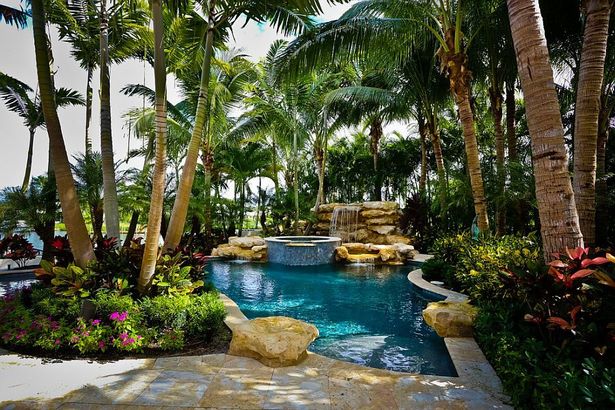pool-tropische-landschaftsgestaltung-ideen-85_19 Pool tropical landscaping ideas