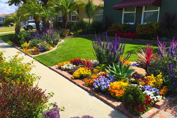 sudkalifornien-vorgarten-landschaftsbau-ideen-61_14 Southern california front yard landscaping ideas