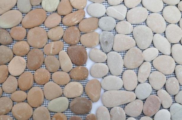 Kieselsteine verlegen