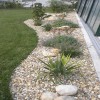 Gartenanlagen mit steinen