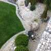 Gartengestaltung mit steinen und gräsern modern